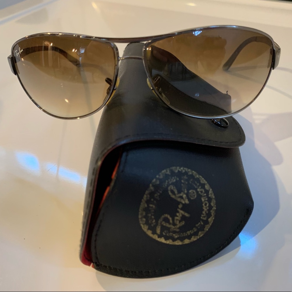 Authentic men’s Rayban sunglasses